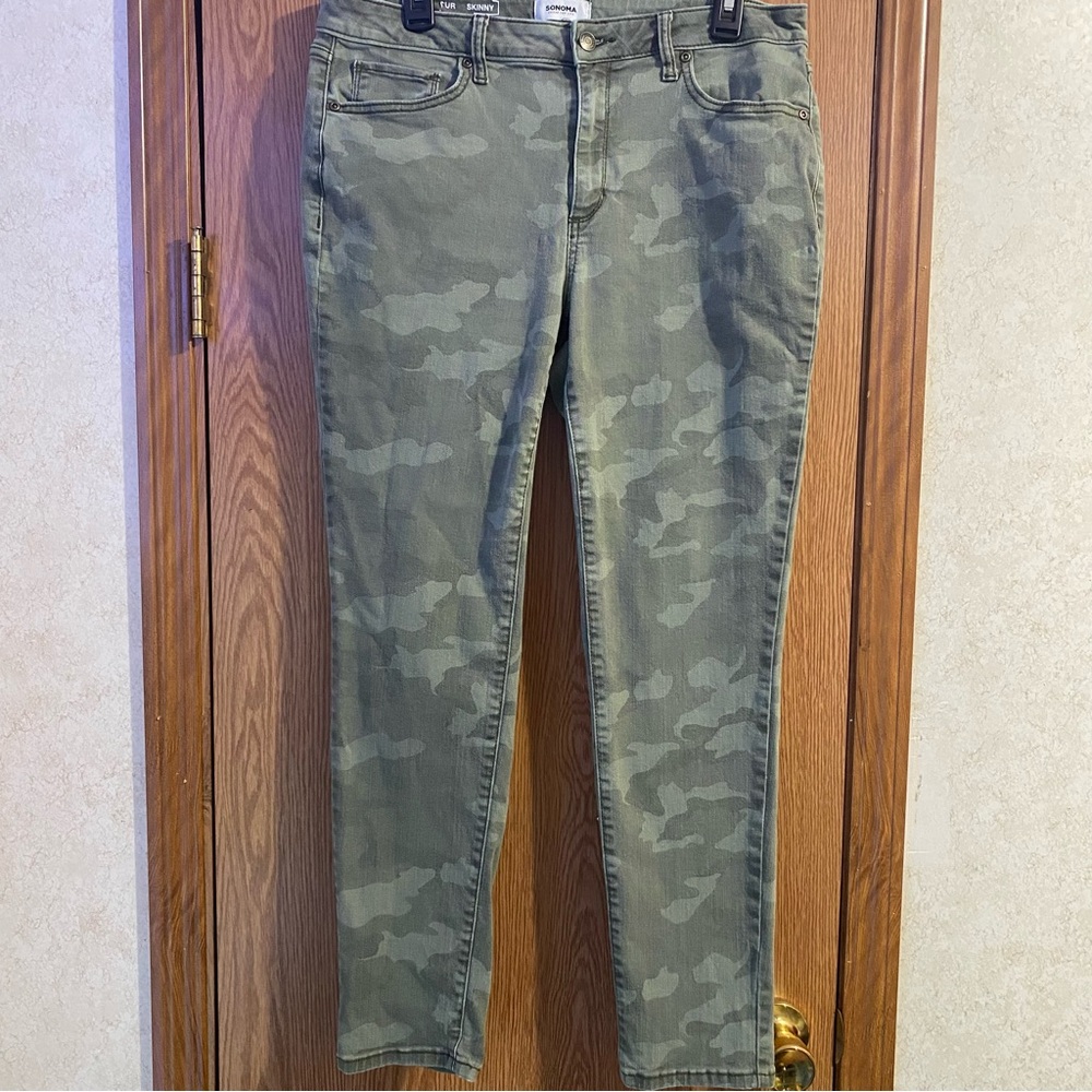 Sonoma Women's Curvy Camouflage Skinny Jeans Size 14